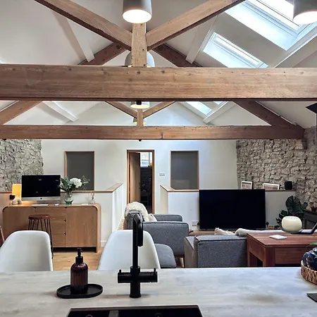 Pletts Barn